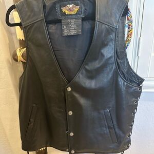Harley-Davidson Black Leather Vest Like New